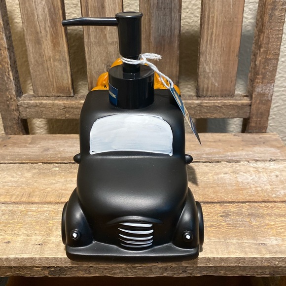 Halloween Pumpkin Truck Soap Dispenser, Halloween Lotion Pump, Farmhouse Truck - Picture 11 of 16